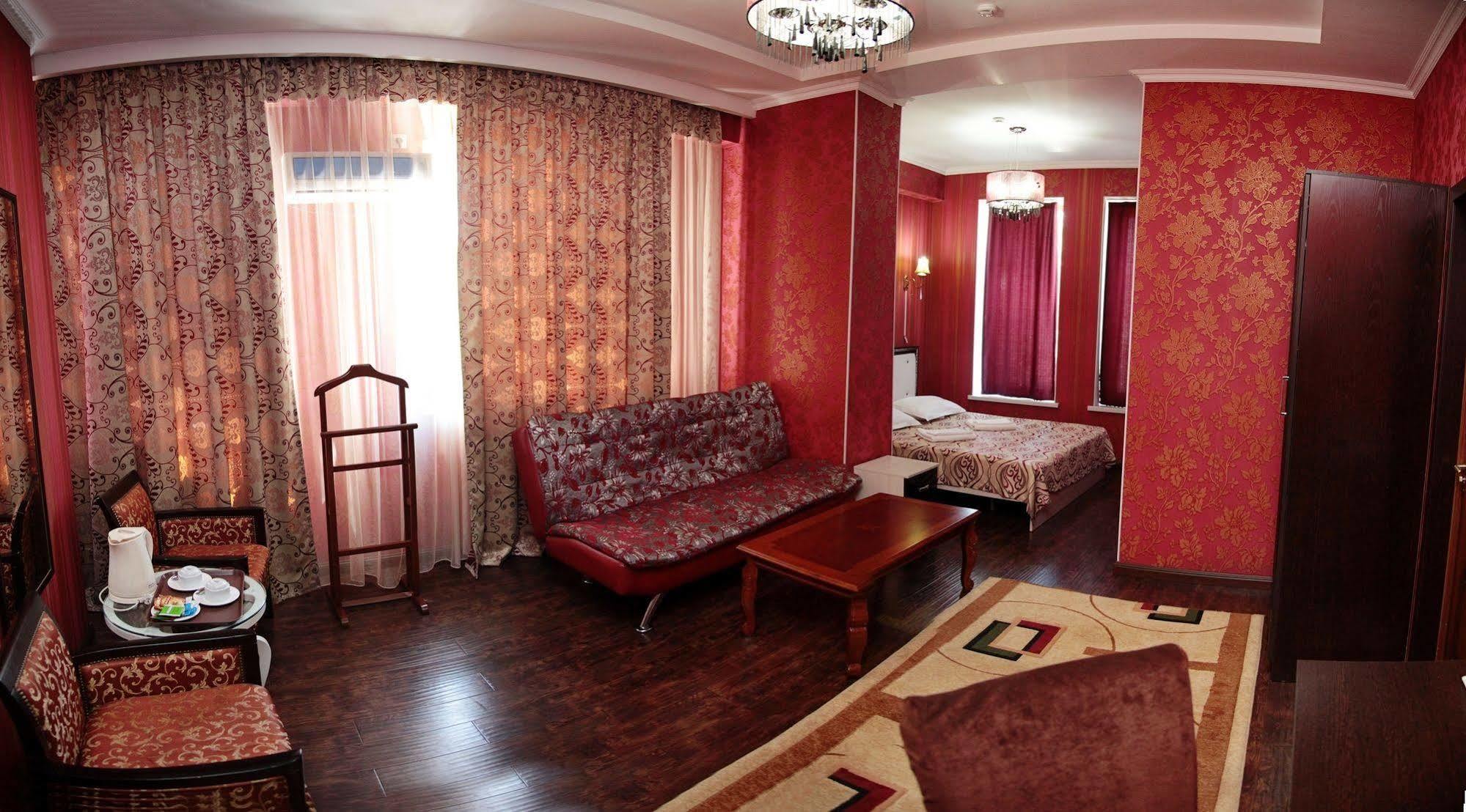 Voyage Hotel Bishkek Luaran gambar